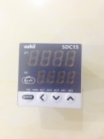 日本山武AZBIL溫控器 SDC15溫控器 C15MTVOTA0100溫度記錄儀